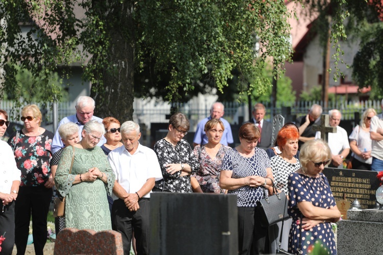 Pogrzeb śp. ks. Witolda Włocha w rodzinnej Rajczy