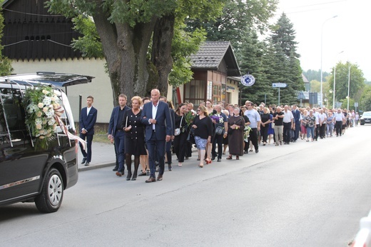 Pogrzeb śp. ks. Witolda Włocha w rodzinnej Rajczy