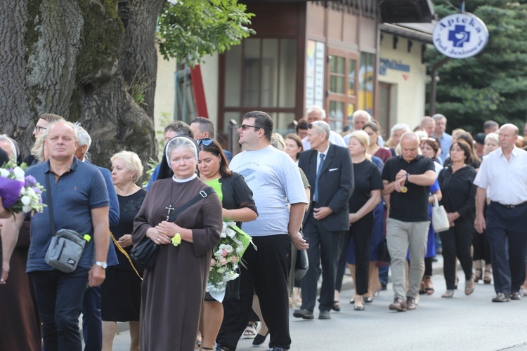 Pogrzeb śp. ks. Witolda Włocha w rodzinnej Rajczy