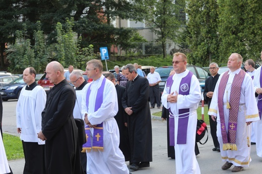 Pogrzeb śp. ks. Witolda Włocha w rodzinnej Rajczy