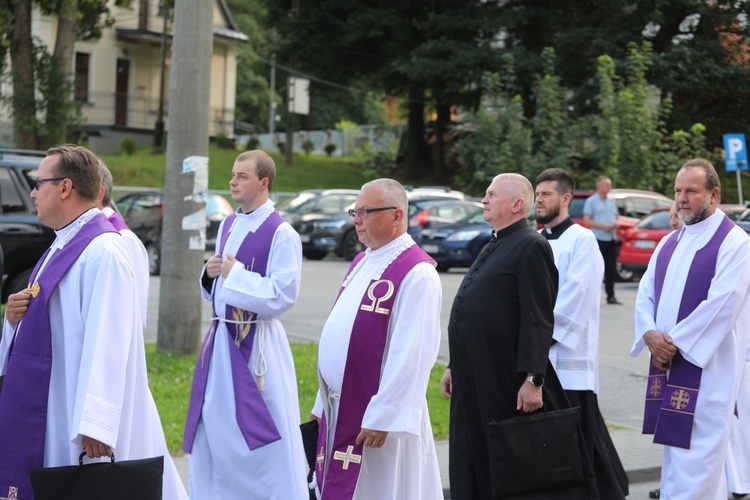 Pogrzeb śp. ks. Witolda Włocha w rodzinnej Rajczy