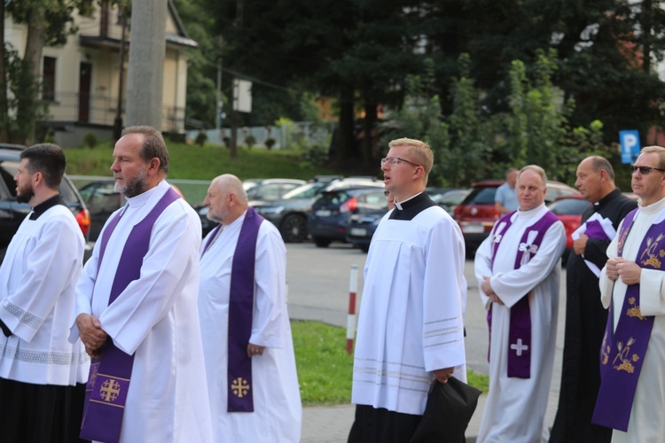 Pogrzeb śp. ks. Witolda Włocha w rodzinnej Rajczy