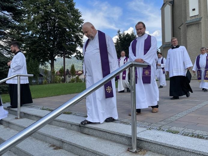 Pogrzeb śp. ks. Witolda Włocha w rodzinnej Rajczy