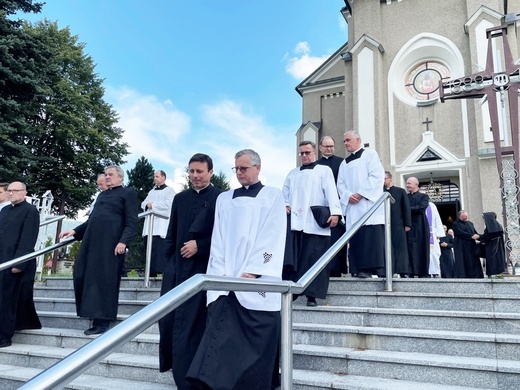 Pogrzeb śp. ks. Witolda Włocha w rodzinnej Rajczy