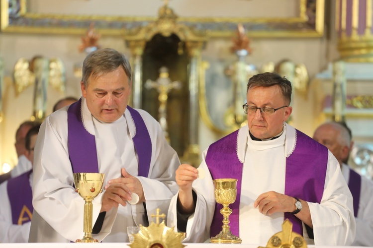 Pogrzeb śp. ks. Witolda Włocha w rodzinnej Rajczy