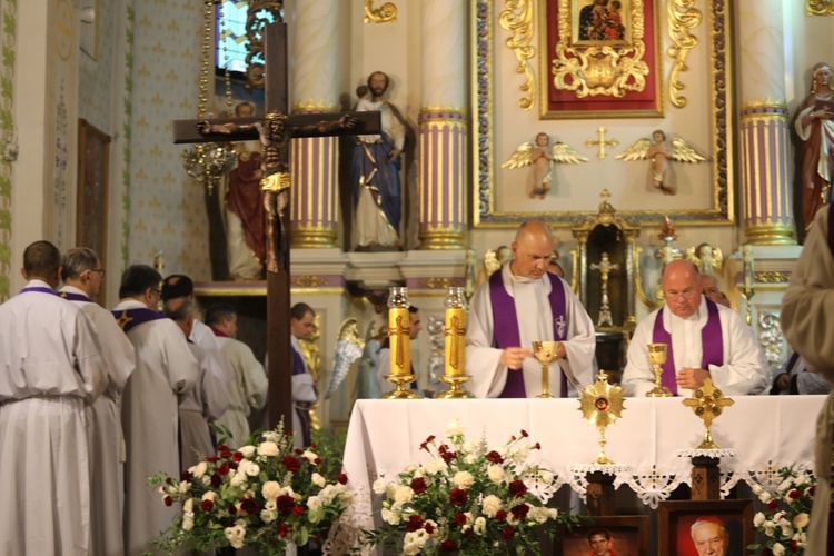 Pogrzeb śp. ks. Witolda Włocha w rodzinnej Rajczy