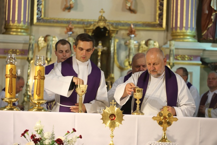 Pogrzeb śp. ks. Witolda Włocha w rodzinnej Rajczy