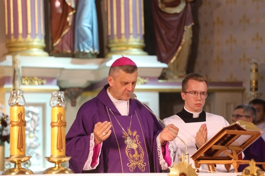 Pogrzeb śp. ks. Witolda Włocha w rodzinnej Rajczy
