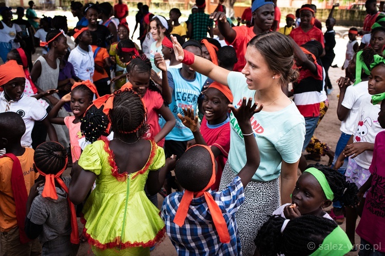 Salezjańscy wolontariusze na misjach. Gambia 2022