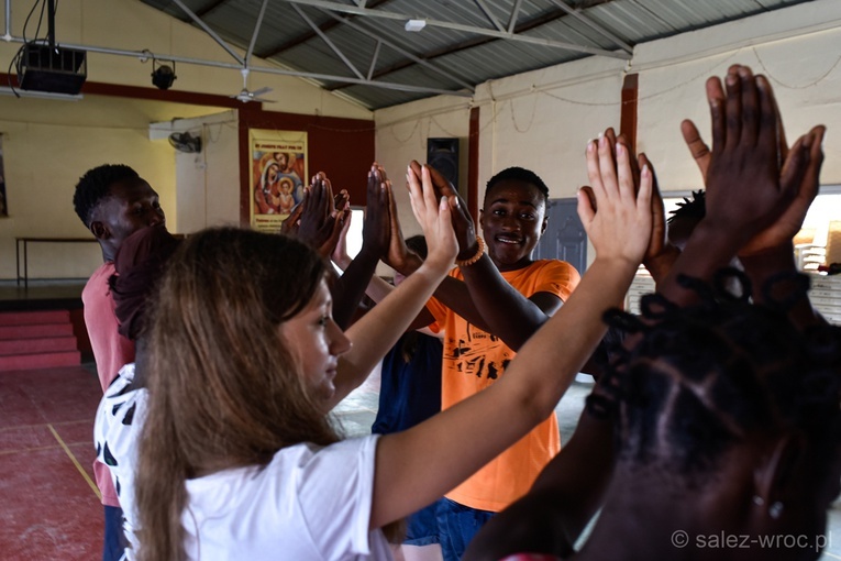 Salezjańscy wolontariusze na misjach. Gambia 2022