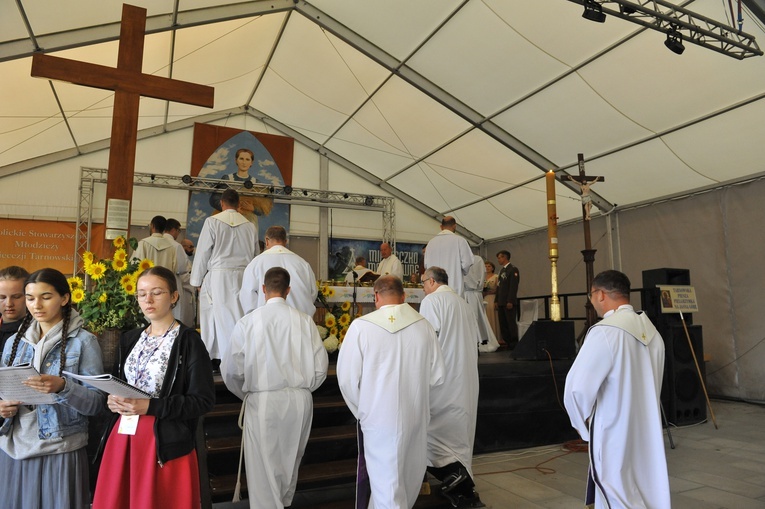 Zabawa. Msza św. (B)