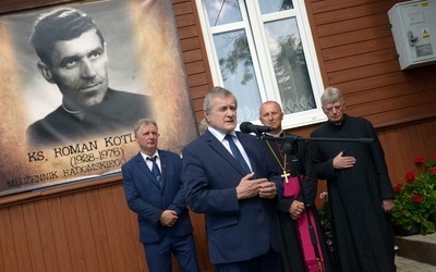 - Dziękuję za pamięć o męczeństwie ks. Romana Kotlarza - mówił w Tablicach-Pelagowie wicepremier Piotr Gliński.
