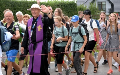 Biskup Marek po raz drugi szedł jako pątnik w pielgrzymce radomskiej.