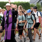 Biskup Marek po raz drugi szedł jako pątnik w pielgrzymce radomskiej.