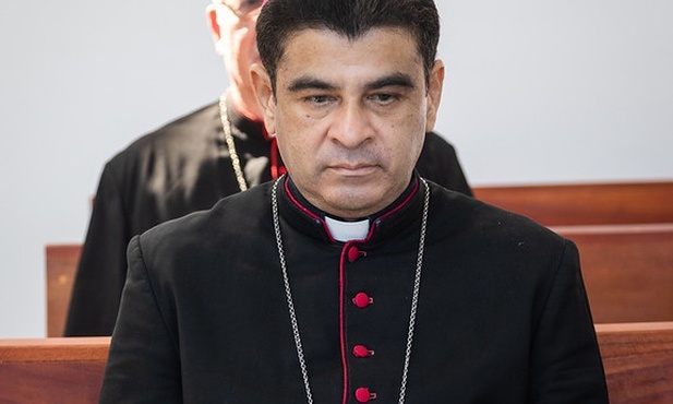 Nikaragua: nalot policji na rezydencję bp. Rolando Álvareza