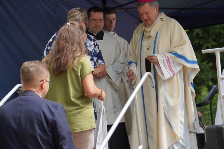 V Pielgrzymka Żywego Różańca i czcicieli Matki Bożej do Henrykowa