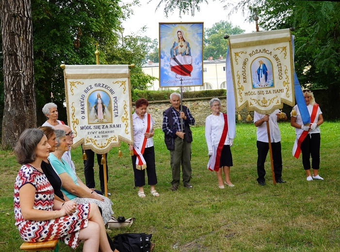 V Pielgrzymka Żywego Różańca i czcicieli Matki Bożej do Henrykowa