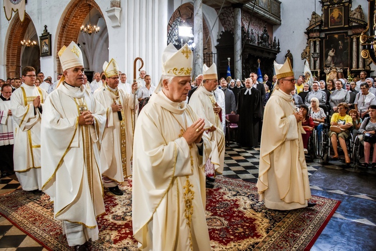 Święcenia biskupie ks. Piotra Przyborka