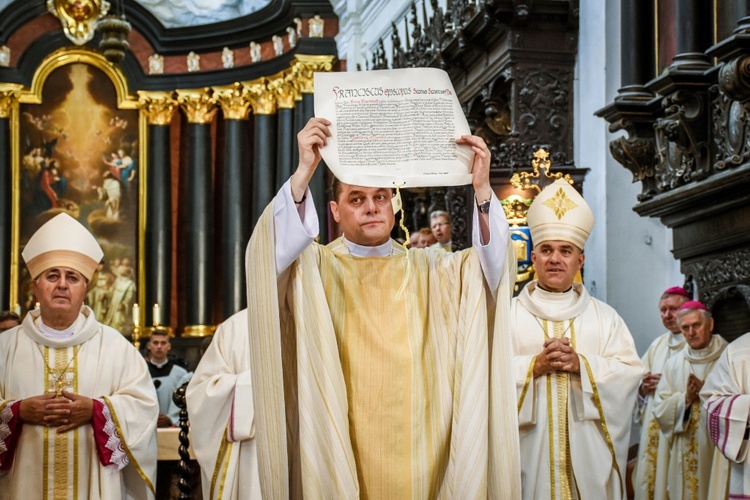 Święcenia biskupie ks. Piotra Przyborka