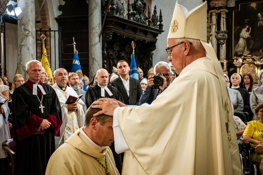 Święcenia biskupie ks. Piotra Przyborka