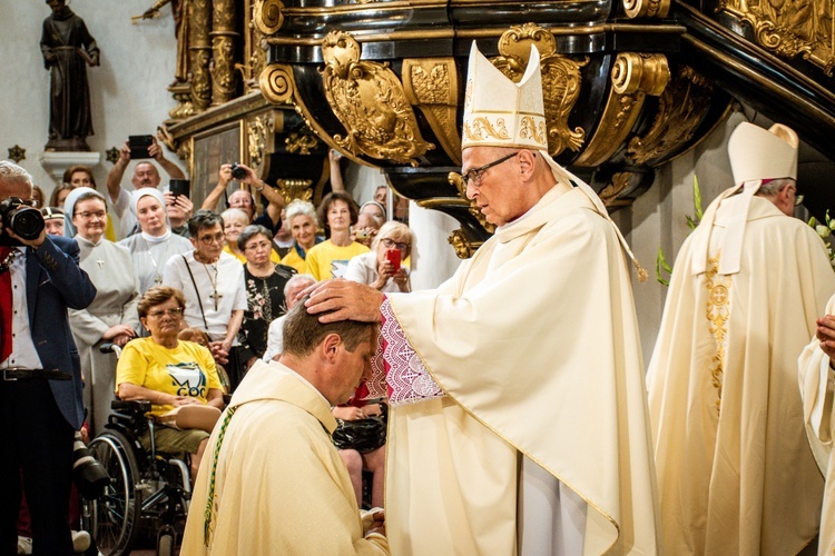 Święcenia biskupie ks. Piotra Przyborka