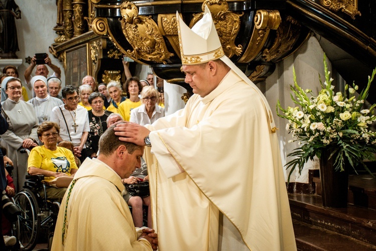 Święcenia biskupie ks. Piotra Przyborka