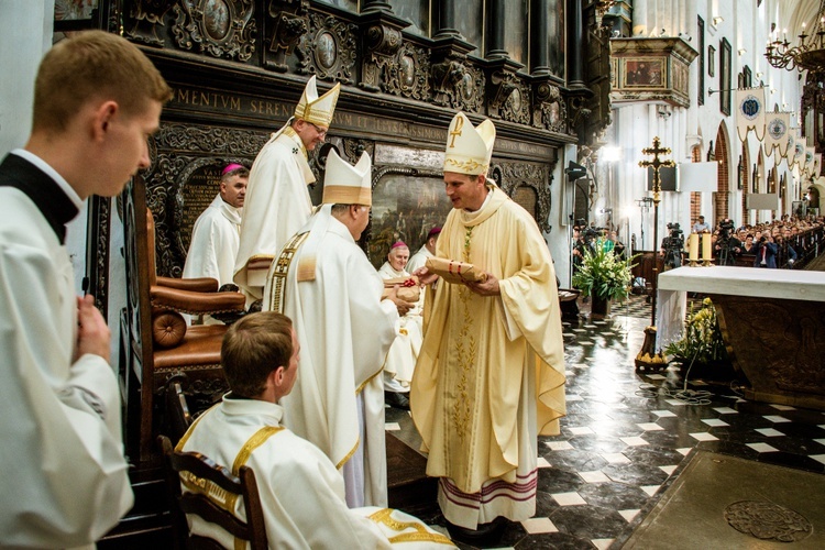 Święcenia biskupie ks. Piotra Przyborka