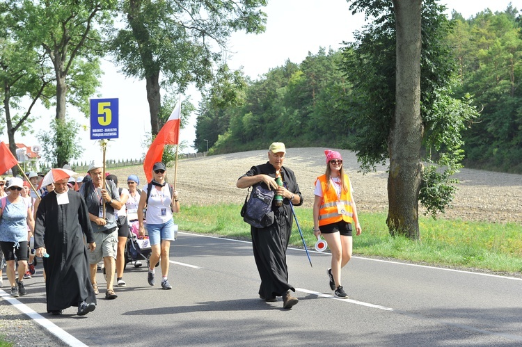 Grupa 5 - dzień 4.