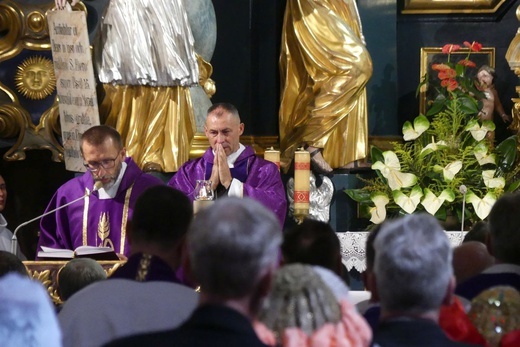 Pogrzeb śp. Janiny Mizi - mamy ks. Zygmunta Mizi, proboszcza w Miliardowicach