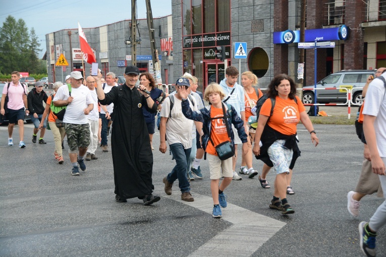 16 km przed Jasną Górą