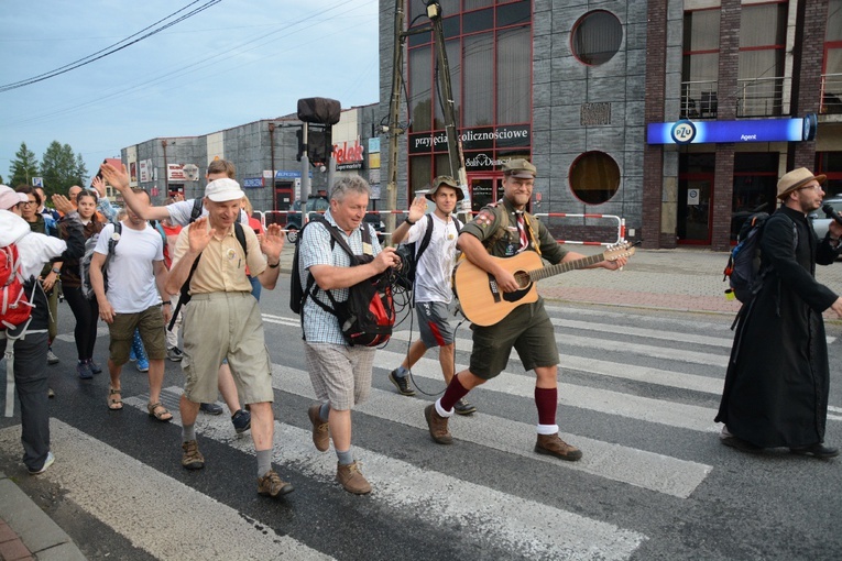 16 km przed Jasną Górą