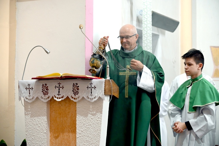 Wałbrzych. Wprowadzenie relikwii trojga mieszkańców nieba