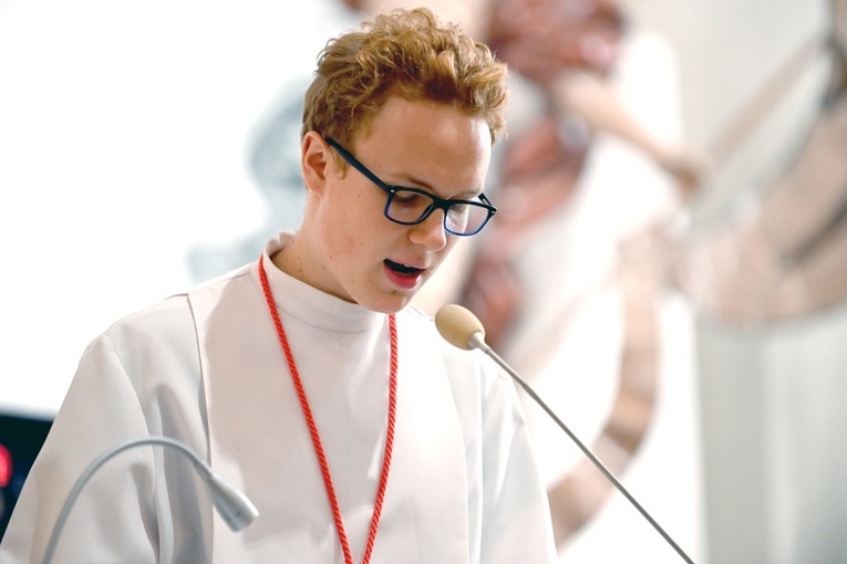 Wałbrzych. Wprowadzenie relikwii trojga mieszkańców nieba