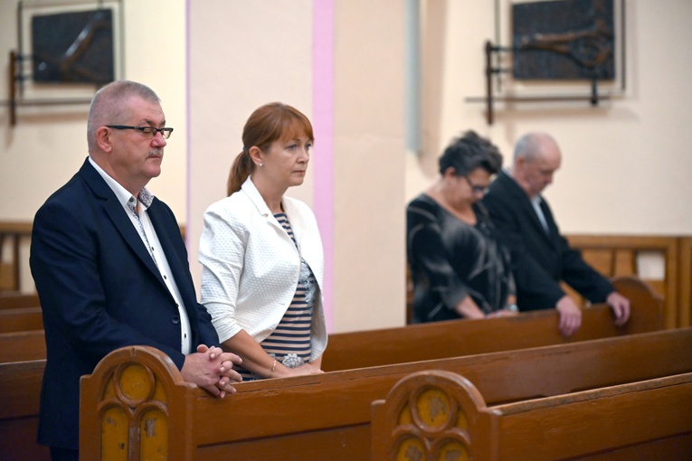 Wałbrzych. Wprowadzenie relikwii trojga mieszkańców nieba