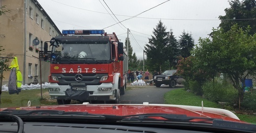 Dwa powiaty na terenie diecezji walczą z podtopieniami 