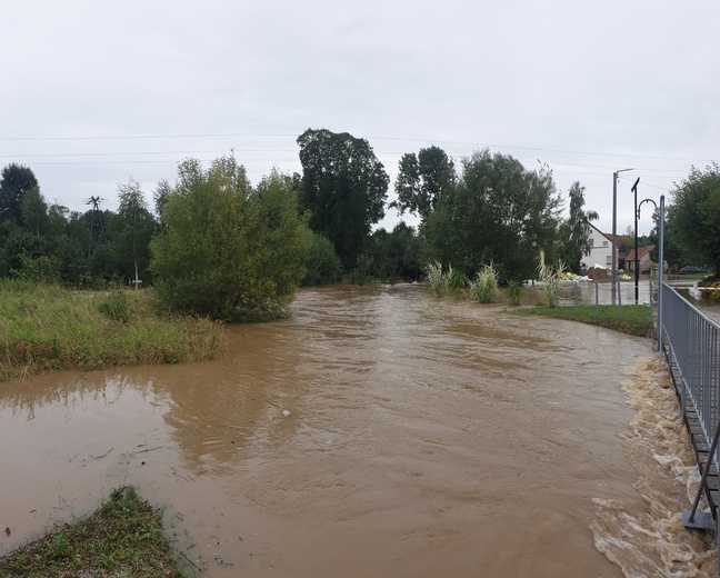 Dwa powiaty na terenie diecezji walczą z podtopieniami 