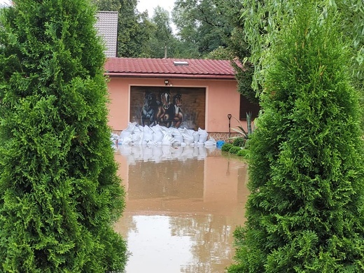 Dwa powiaty na terenie diecezji walczą z podtopieniami 