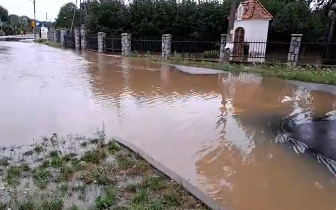 Dwa powiaty na terenie diecezji walczą z podtopieniami 