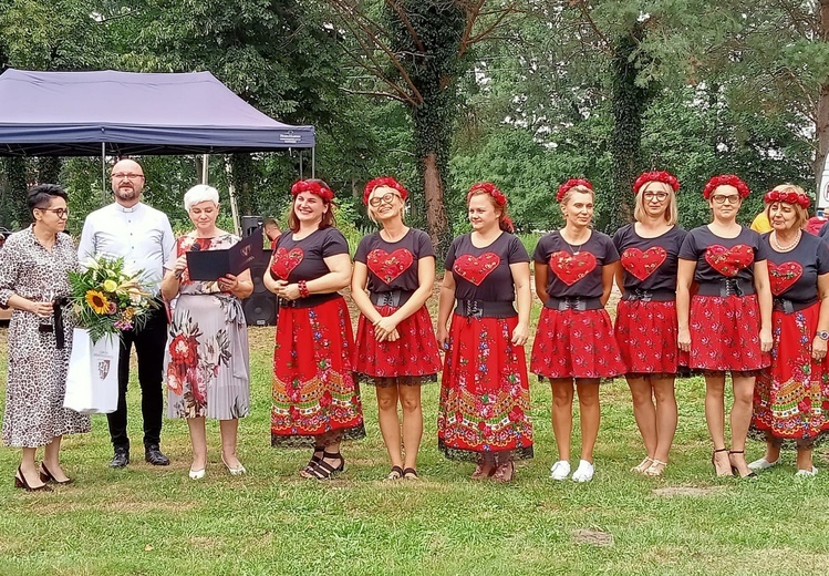 Czas dziękczynienia. Dożynki wiejsko-parafialne w Strzelcach