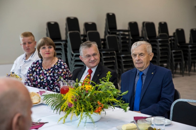 Budzów. Podziękowali za plony mimo złej pogody