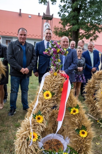 Budzów. Podziękowali za plony mimo złej pogody