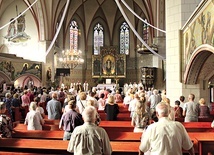 Jackowa wspólnota parafialna jest szczególnie znana z wydarzenia eucharystycznego. 