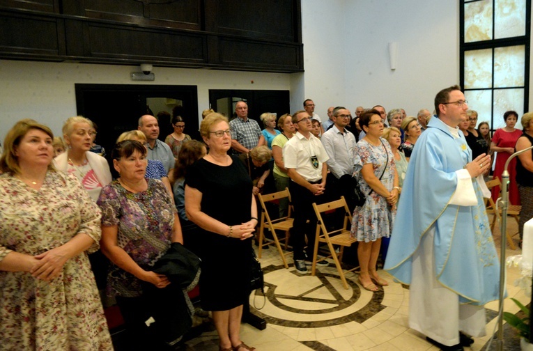 Msza św. z modlitwą za śp. s. Joannę w Kaplicy Wieczystej Adoracji w Kolonii Jedlnia.