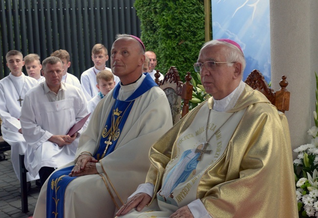 Doroczna modlitwa przy kaplicy Matki Bożej Pięknej Miłości