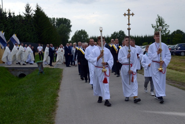 Doroczna modlitwa przy kaplicy Matki Bożej Pięknej Miłości