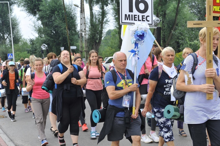Grupa 16 i 18