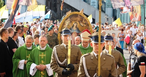 Wojsko Polskie podziękuje Maryi za Cud nad Wisłą 