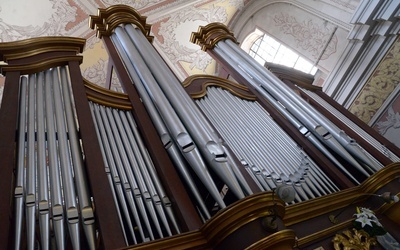 Będzie można posłuchać brzmienia wyremontowanych organów, największych w diecezji radomskiej.