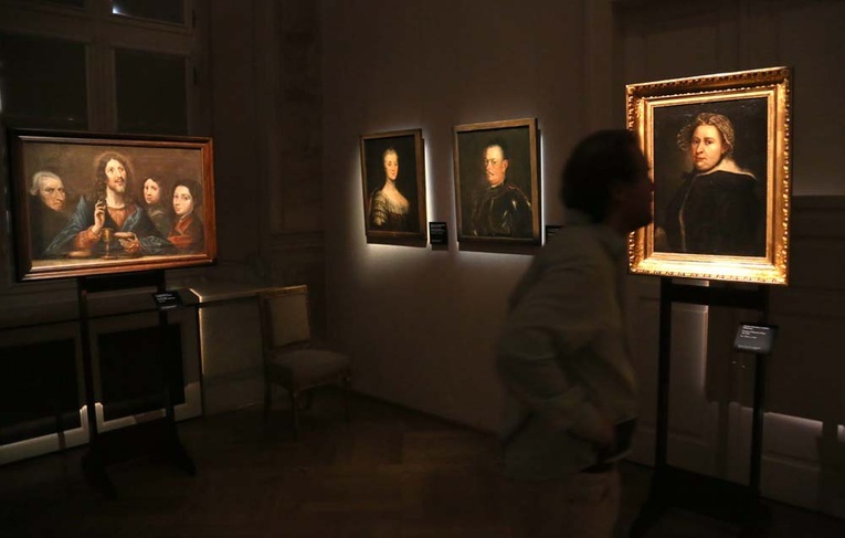 Wystawa portretów Augustyna Mirysa