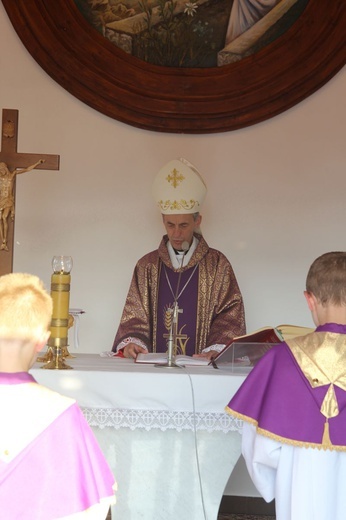 Modlitwa na cmenatrzu w Zabrzeży